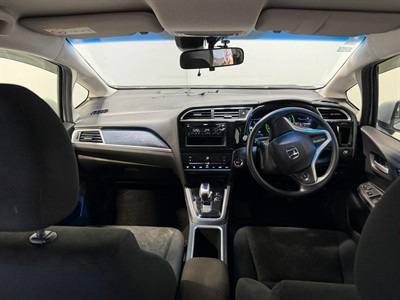 2015 Honda Shuttle - Thumbnail