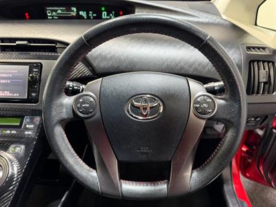 2014 Toyota Prius - Thumbnail