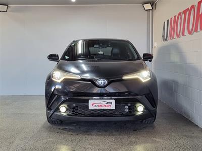 2017 Toyota C-HR - Thumbnail