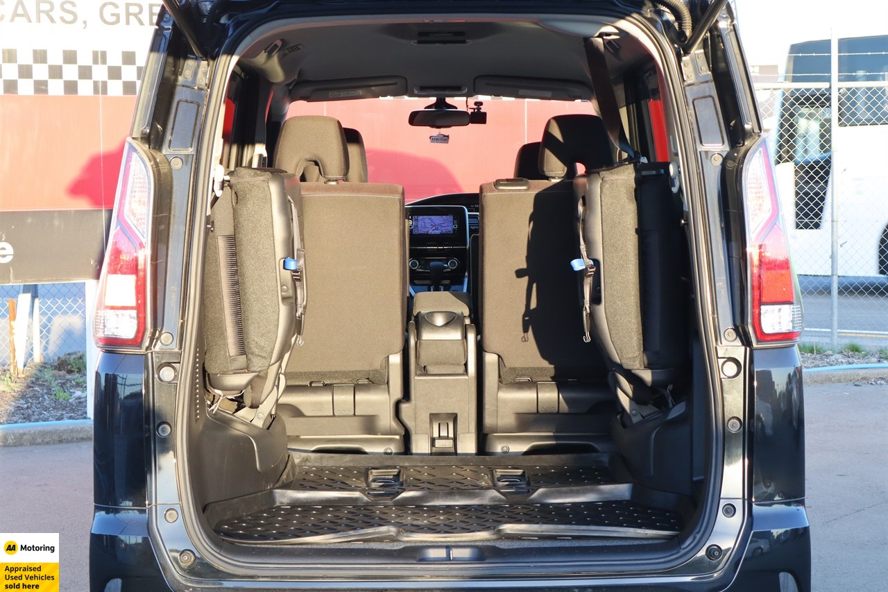 2017 Nissan Serena