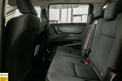 2017 Toyota Sienta - Thumbnail