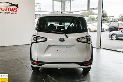 2017 Toyota Sienta - Thumbnail