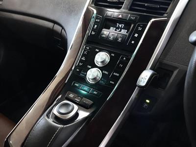 2013 Toyota Sai - Thumbnail