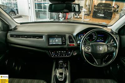 2015 Honda Vezel - Thumbnail