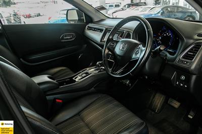 2015 Honda Vezel - Thumbnail