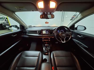 2017 Kia Rio - Thumbnail