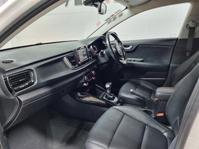 2017 Kia Rio - Thumbnail