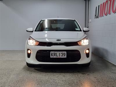 2017 Kia Rio - Thumbnail