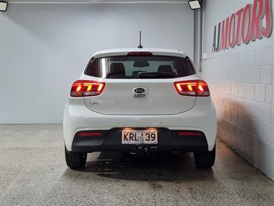2017 Kia Rio - Thumbnail