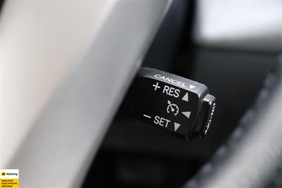 2012 Toyota Prius - Thumbnail