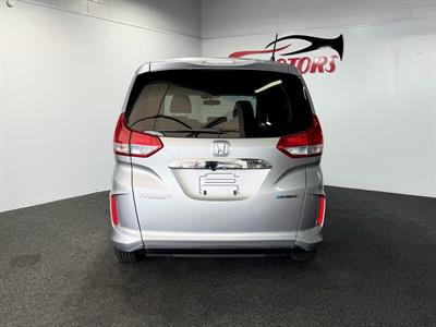 2017 Honda Freed - Thumbnail