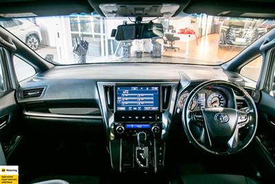 2017 Toyota Vellfire - Thumbnail