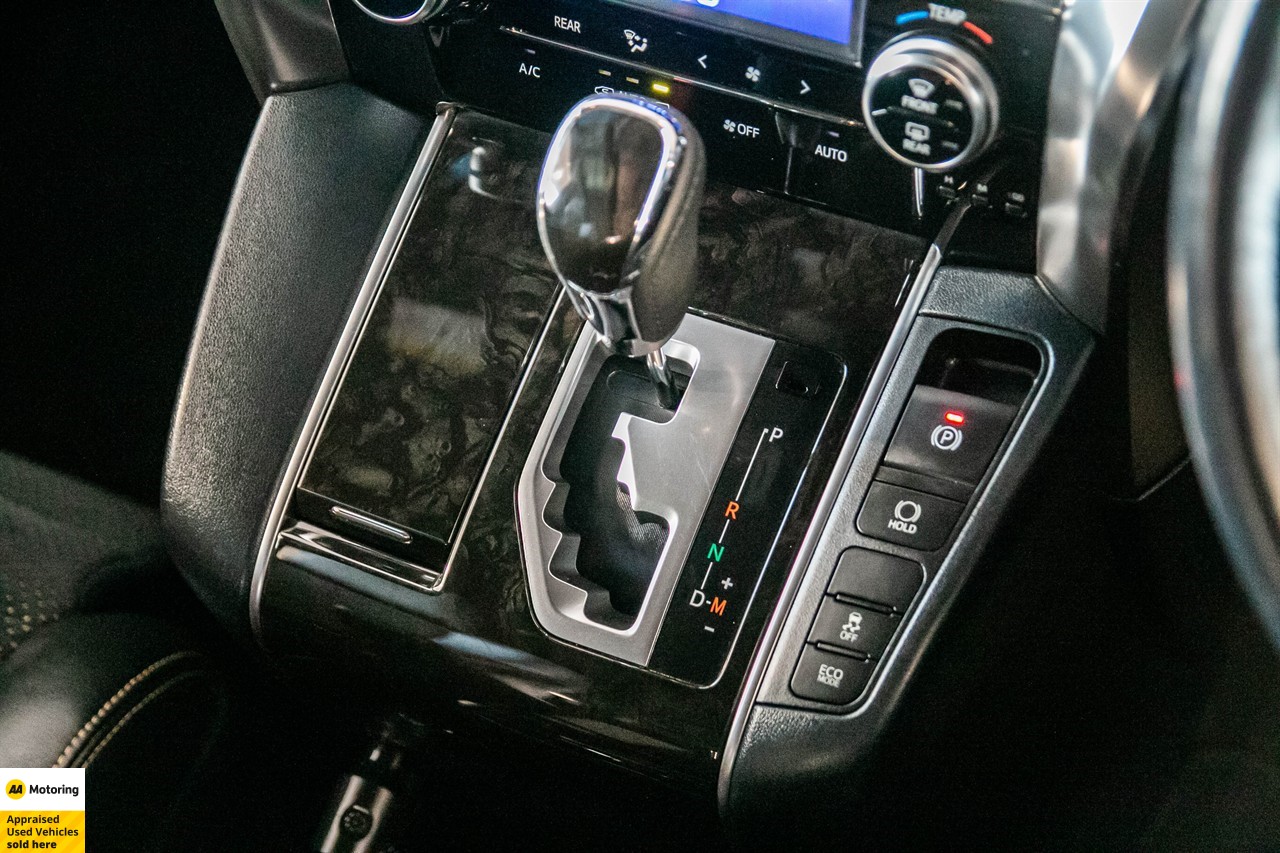 2017 Toyota Vellfire