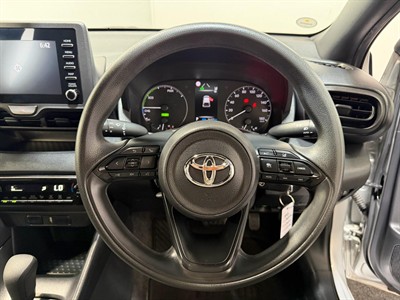 2020 Toyota Yaris - Thumbnail