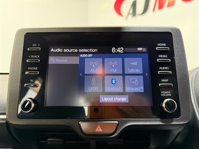 2020 Toyota Yaris - Thumbnail