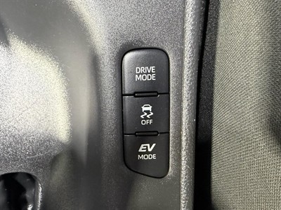 2020 Toyota Yaris - Thumbnail