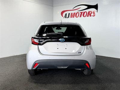 2020 Toyota Yaris - Thumbnail