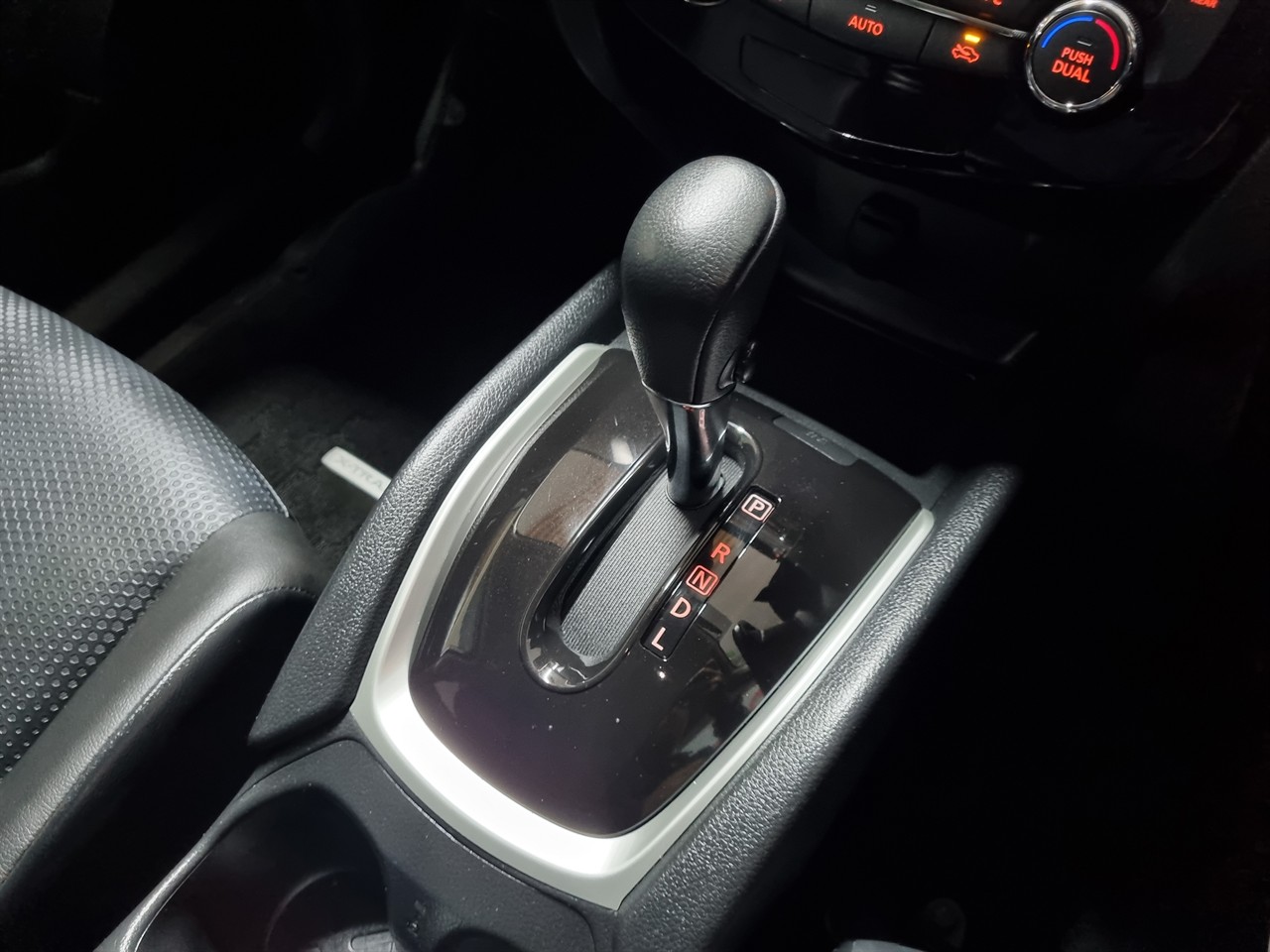 2015 Nissan X-Trail