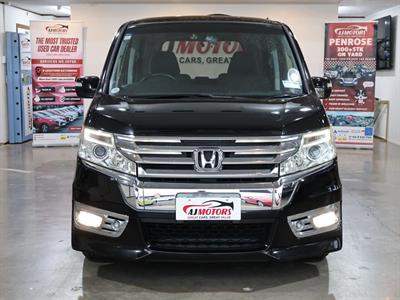 2013 Honda STEPWAGON - Thumbnail