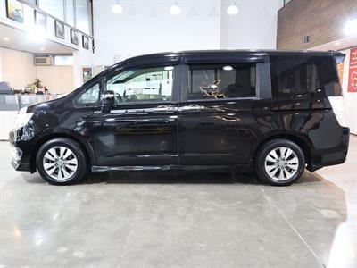 2013 Honda STEPWAGON - Thumbnail