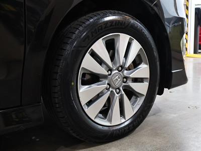 2013 Honda STEPWAGON - Thumbnail