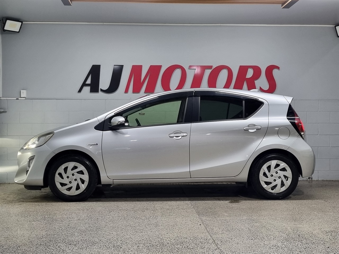 2016 Toyota Aqua
