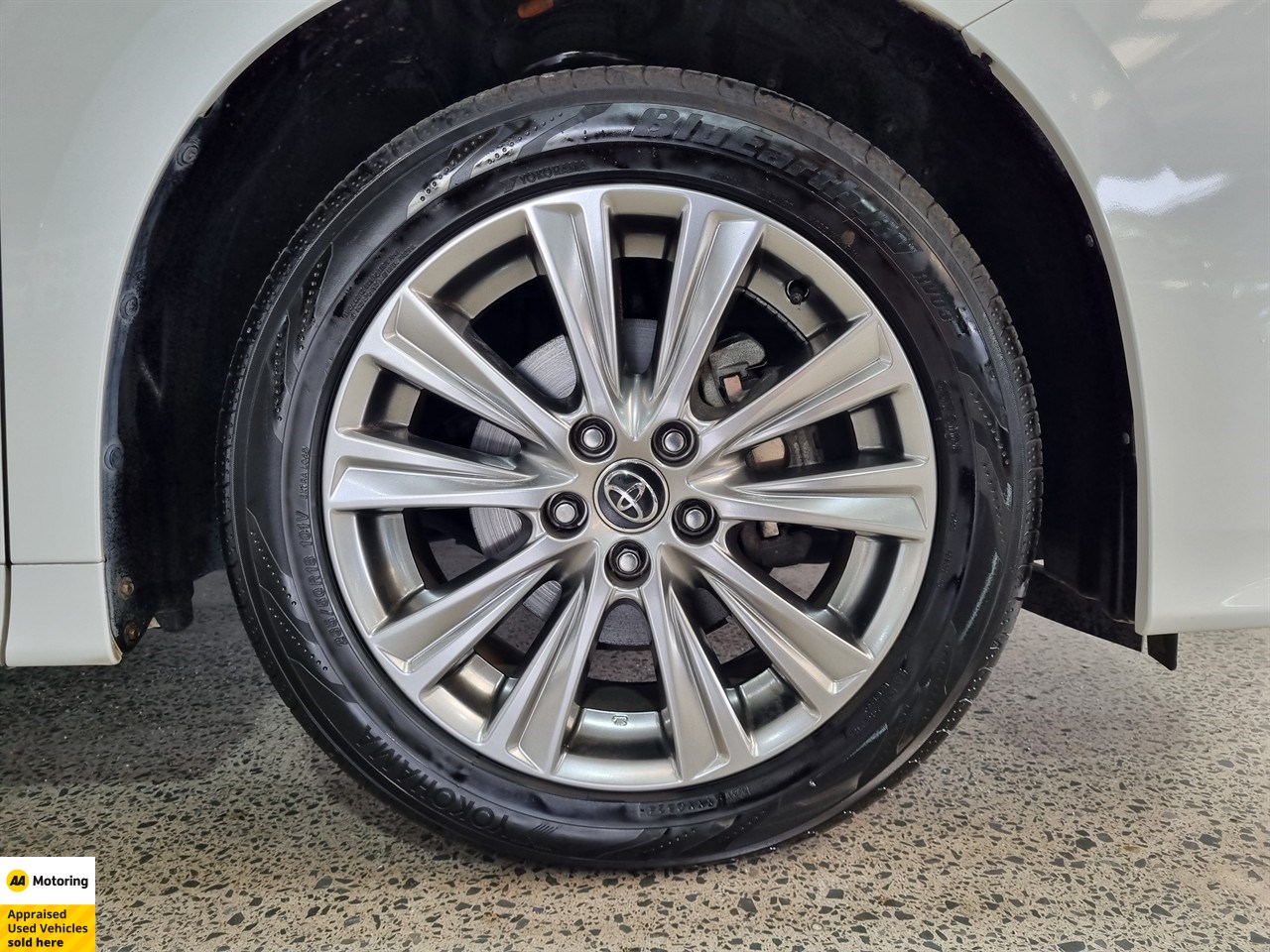 2017 Toyota Vellfire