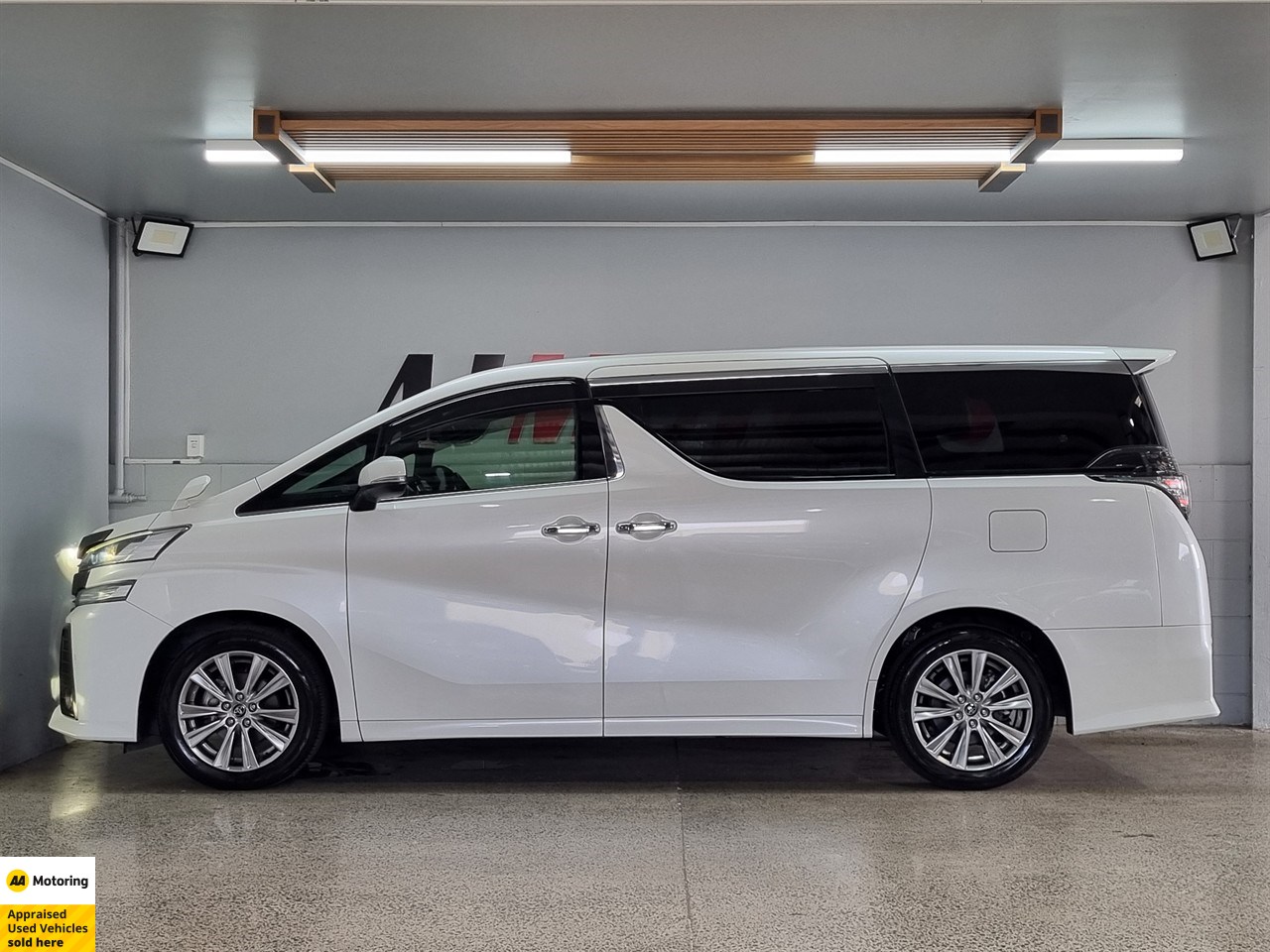 2017 Toyota Vellfire