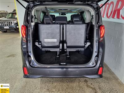 2017 Toyota Alphard - Thumbnail