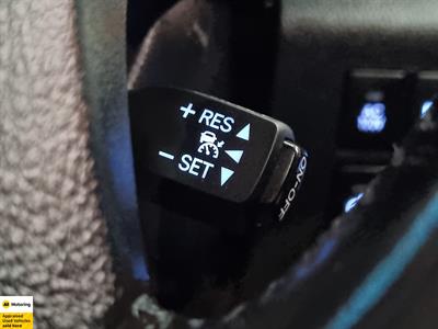 2017 Toyota Alphard - Thumbnail