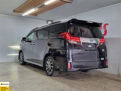 2017 Toyota Alphard - Thumbnail