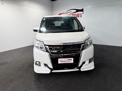 2015 Toyota Esquire - Thumbnail