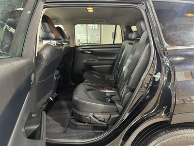 2022 Toyota Highlander - Thumbnail