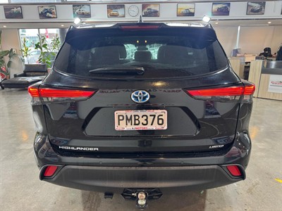 2022 Toyota Highlander - Thumbnail