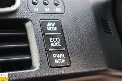 2015 Toyota Esquire - Thumbnail