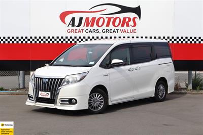 2015 Toyota Esquire - Thumbnail