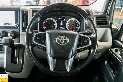 2024 Toyota Hiace - Thumbnail