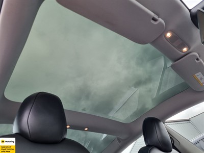 2021 Tesla Model 3 - Thumbnail