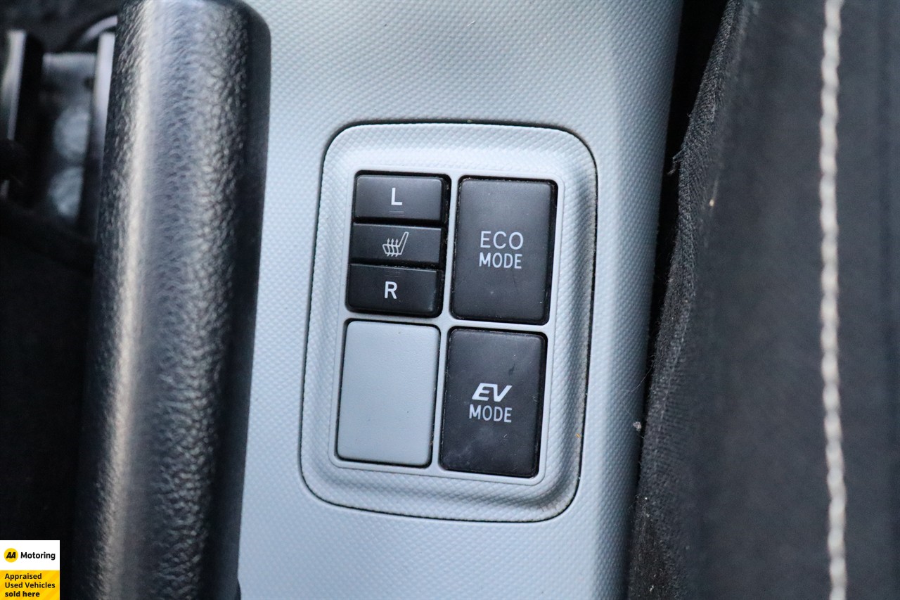 2013 Toyota Aqua