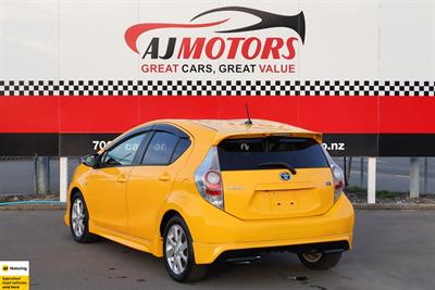2013 Toyota Aqua - Thumbnail