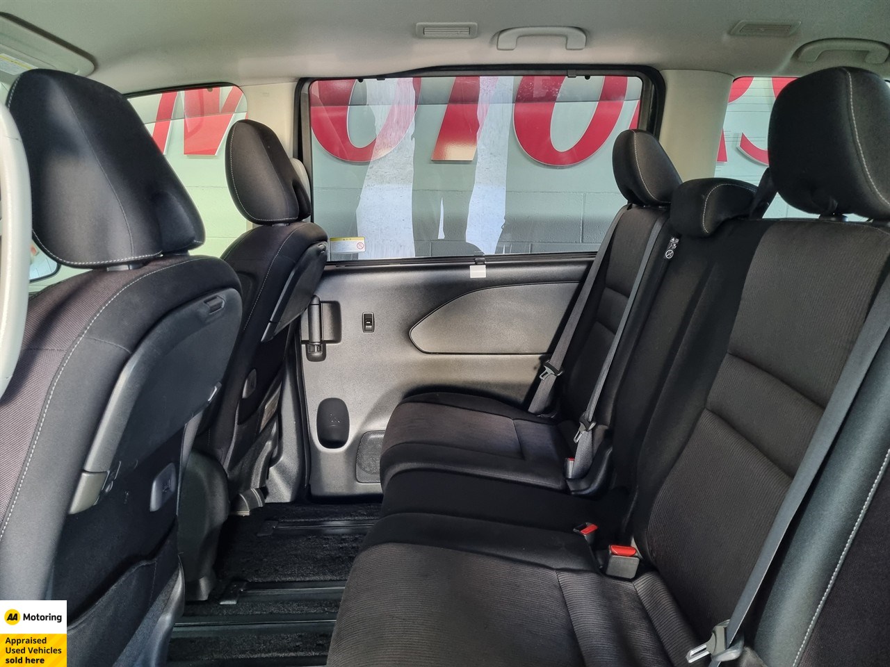 2016 Nissan Serena