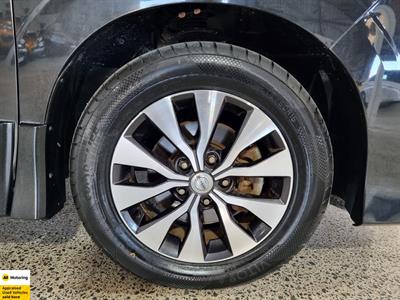 2016 Nissan Serena - Thumbnail