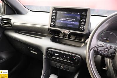 2021 Toyota Yaris - Thumbnail