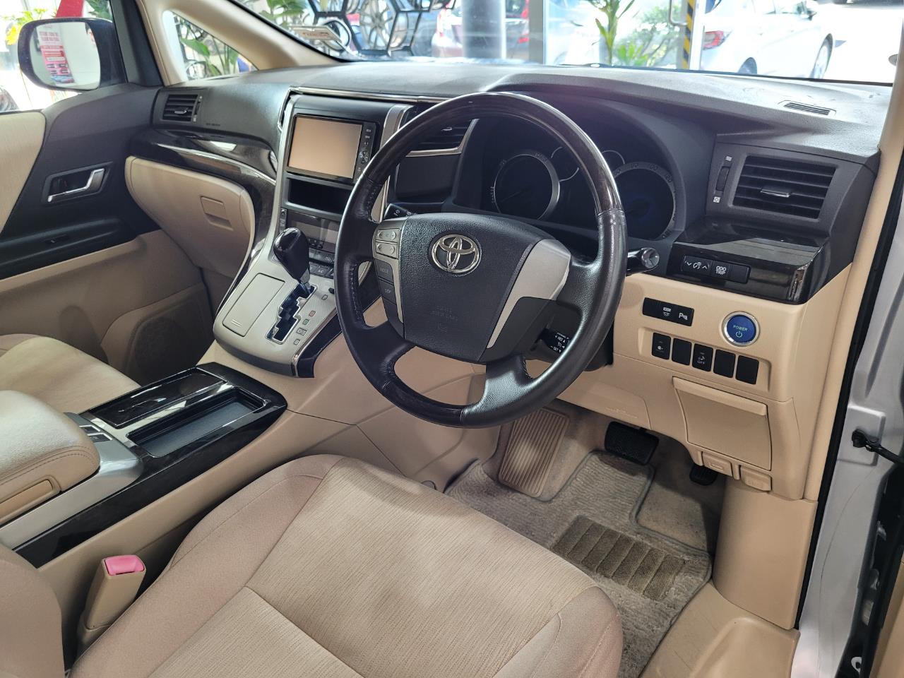 2012 Toyota Alphard