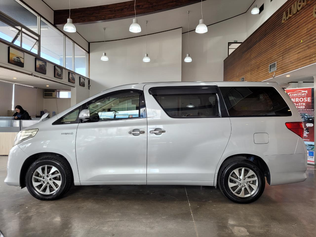 2012 Toyota Alphard