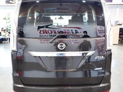2014 Nissan Serena - Thumbnail