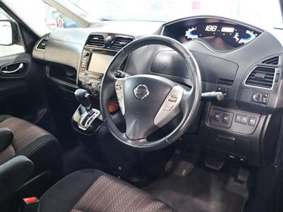 2014 Nissan Serena - Thumbnail