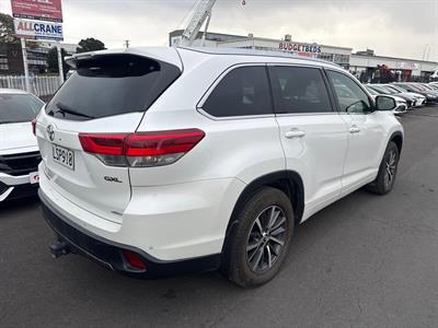 2018 Toyota Highlander - Thumbnail