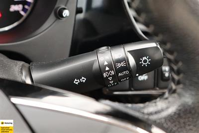 2022 Mitsubishi Outlander - Thumbnail