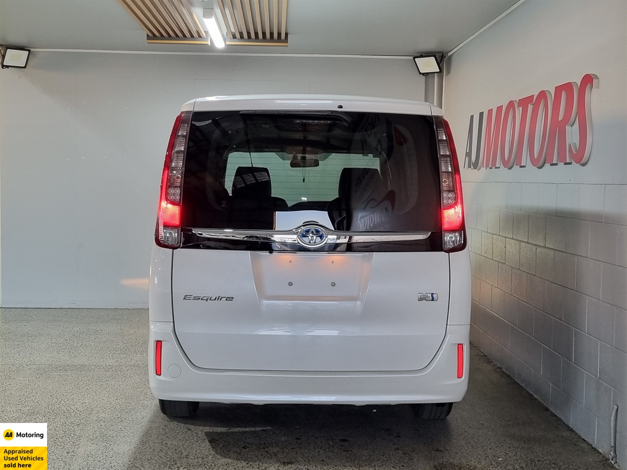 2015 Toyota Esquire